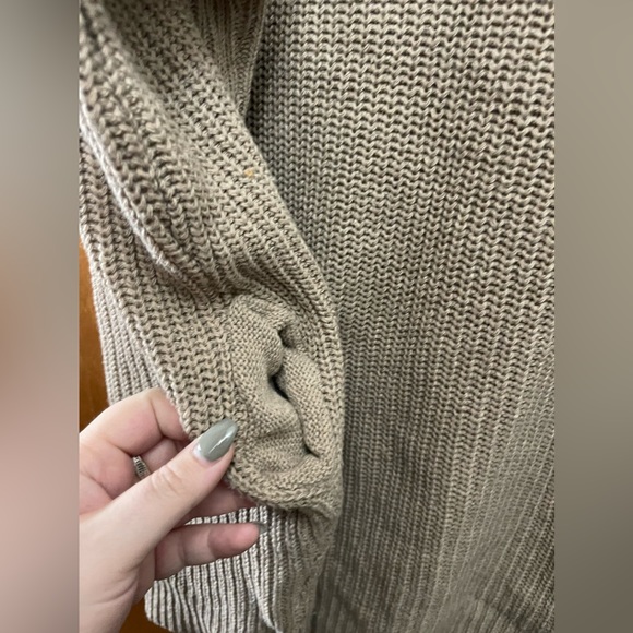 Brown sweater with pockets - Picture 3 of 4